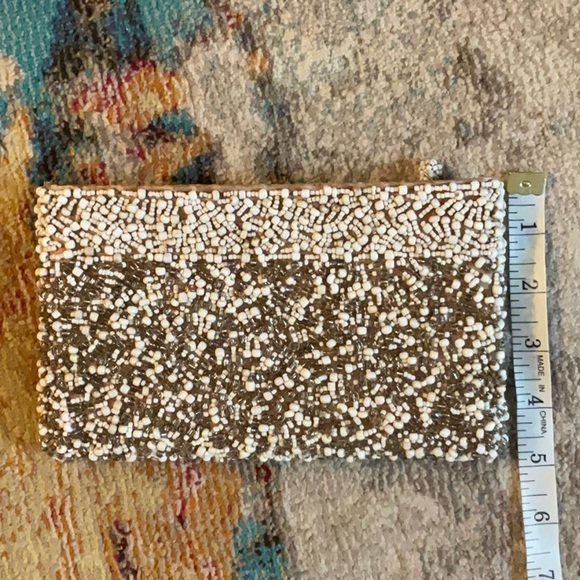 Beaded zippered Pouch - Picture 13 of 13